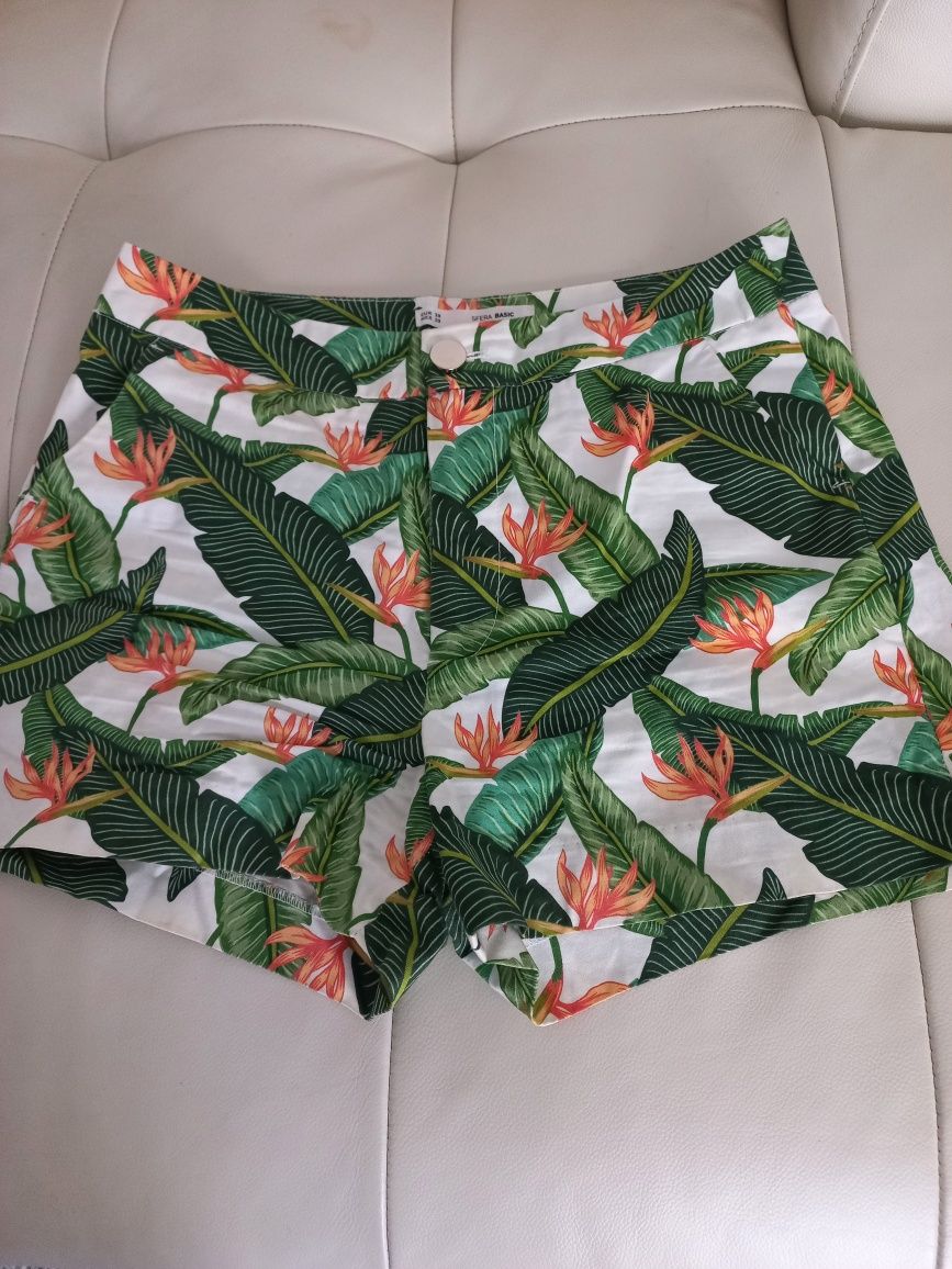 Bonitos calções da SFERA,( 38) IMPECÁVEIS  com 2 bolsos