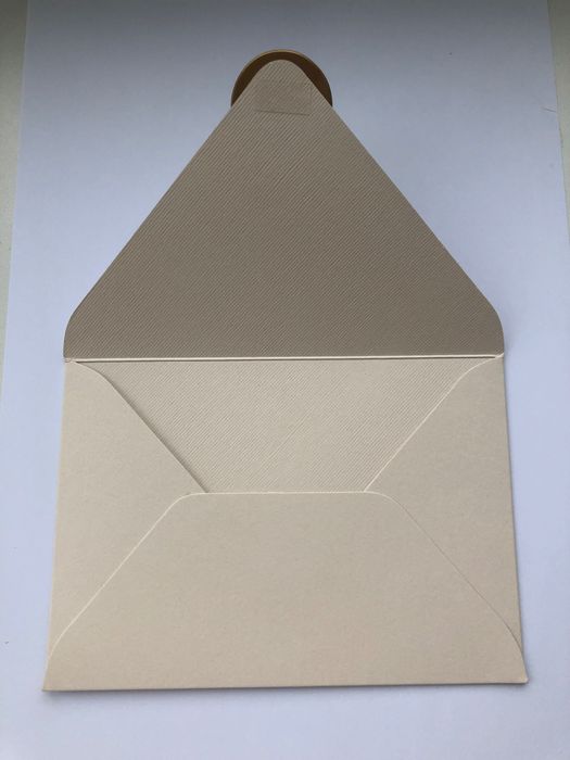 Конверт з картону з сургучем