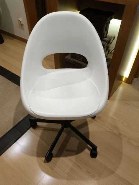 Cadeira Giratória p/Escritório Secretária Muito Confortável e Elegante