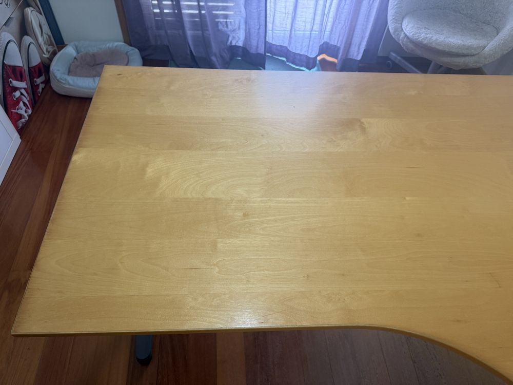 Secretária Galant 160*150 (Ikea)