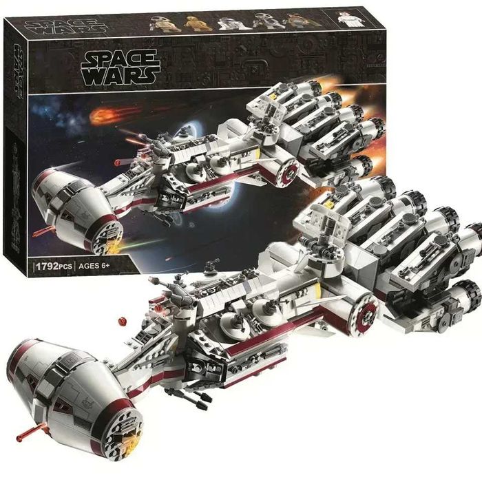 Klocki Star Wars Korweta Republiki "Tantive IV" Duży model 1756 el.