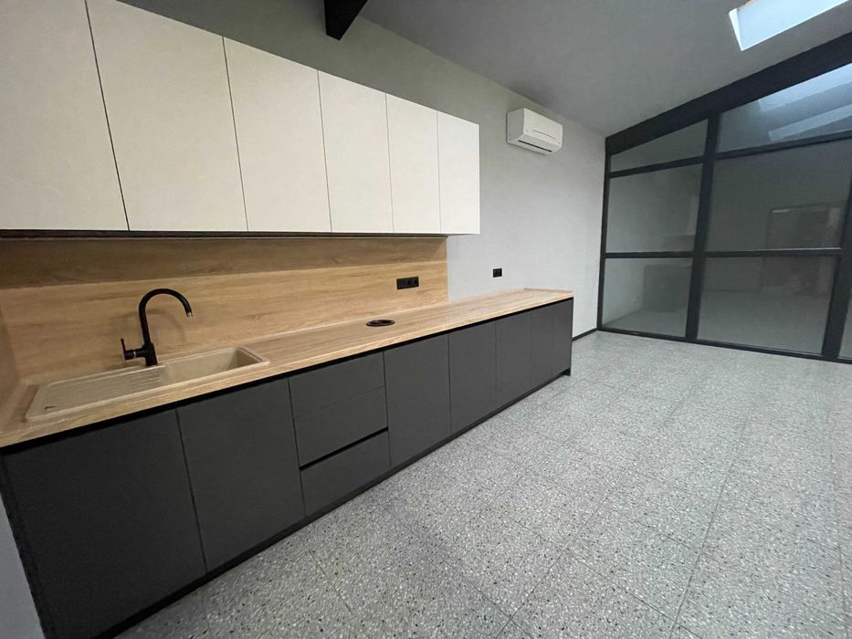 Приміщення під офіс в центрі по вул. Хрещатик