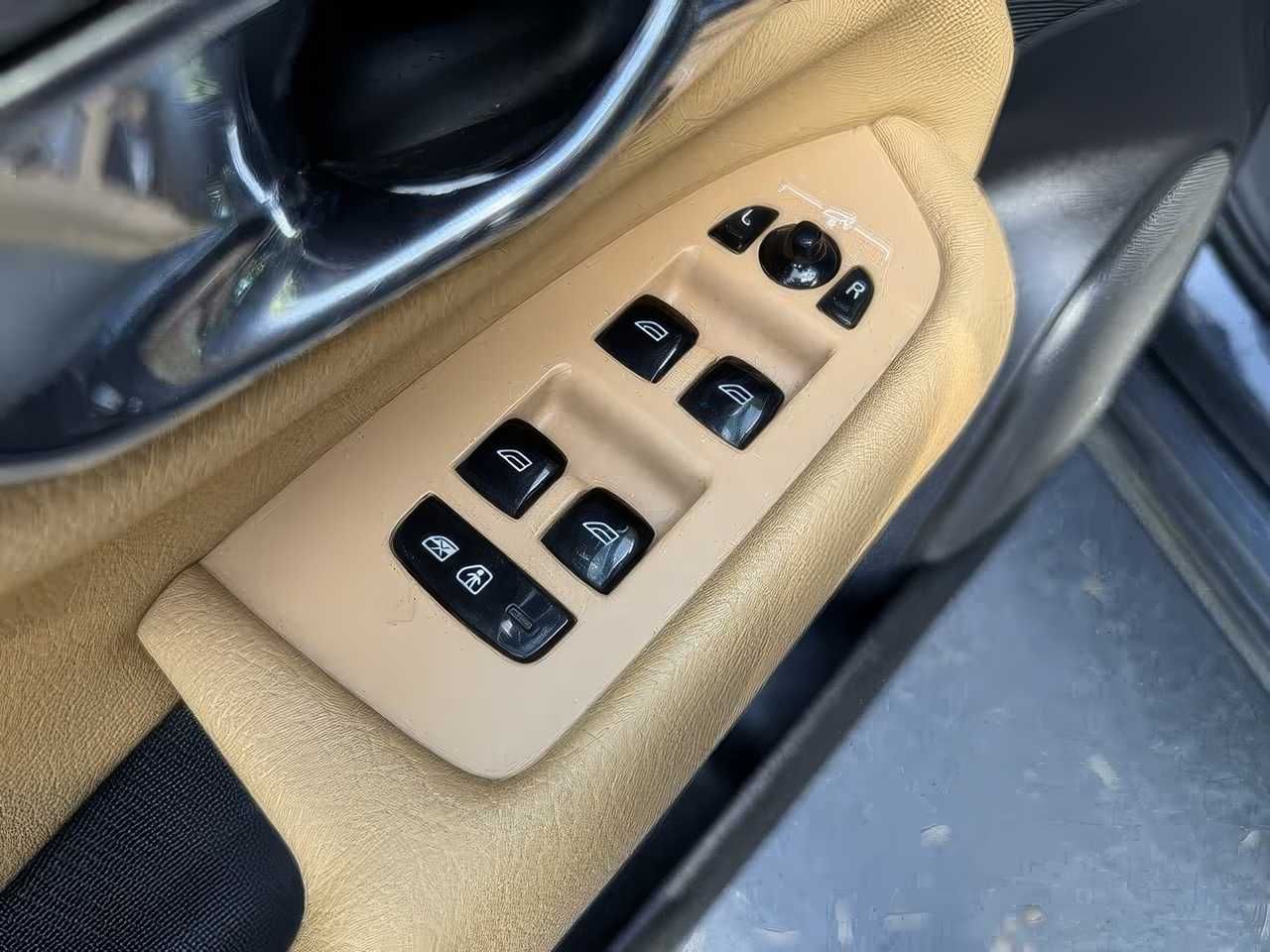 2017 Volvo XC90 T6 Momentum