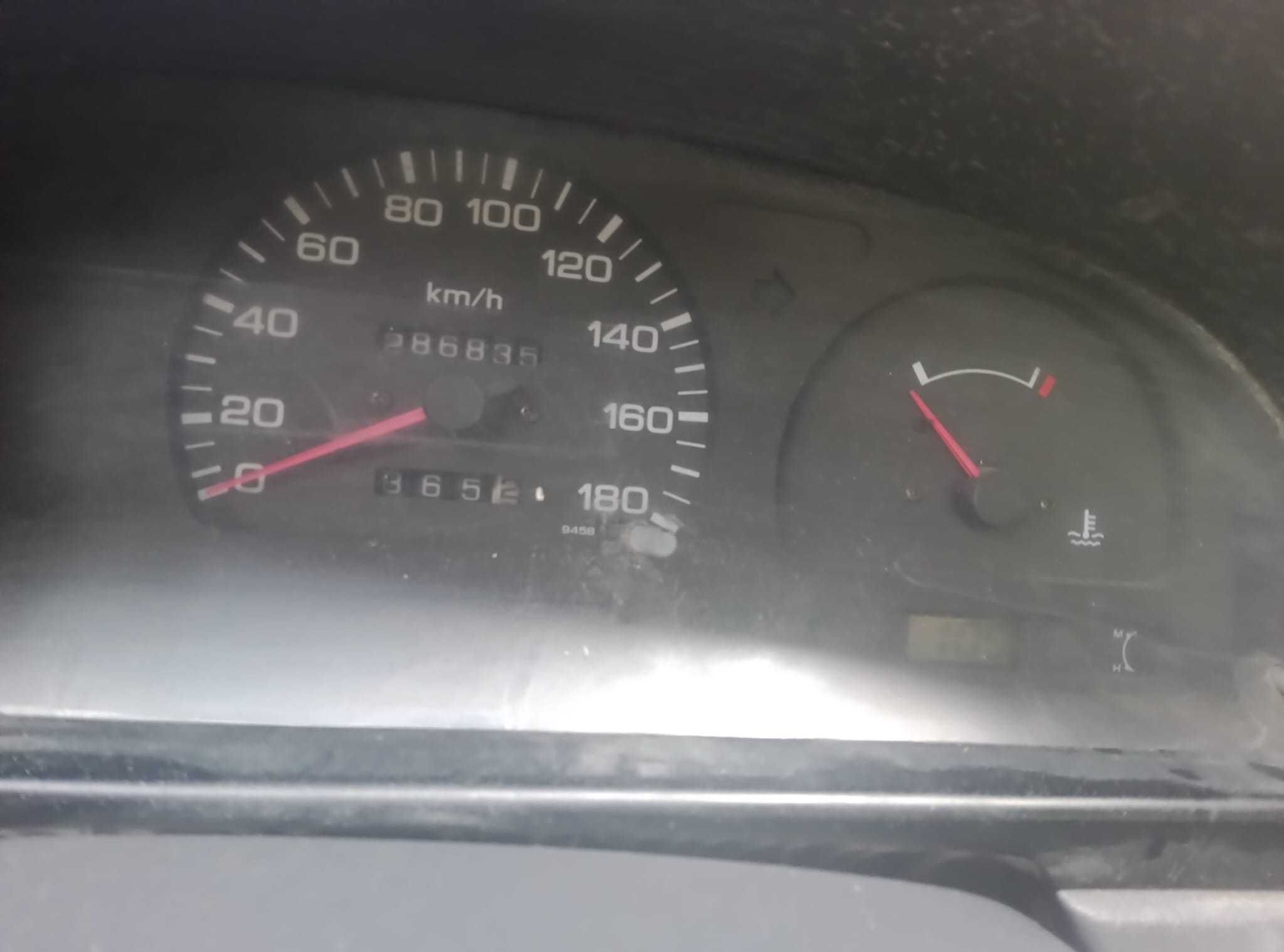 Nissan D21 Ano 1997