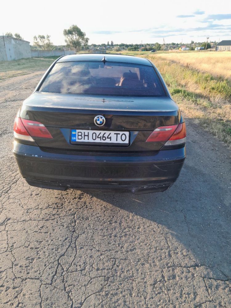 BMW 740 4.0 літрів