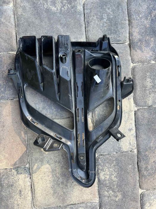 Решiтка лiва Kia Niro 2020 EV