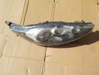 lampa prawy przód ford fiesta mk7 2010r EUROPA
