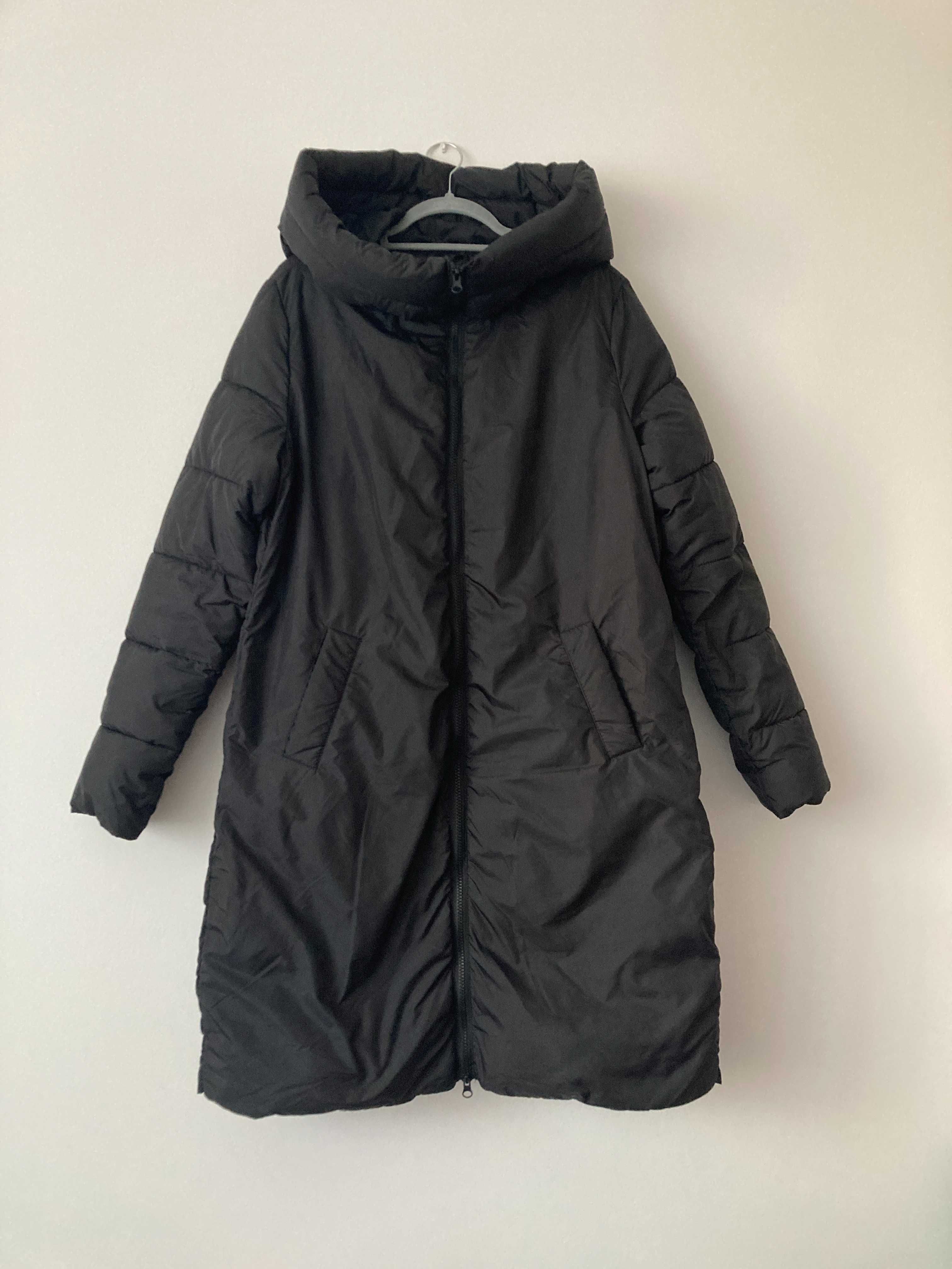 Płaszcz dłuższa kurtka pikowana XL z kapturem czarna