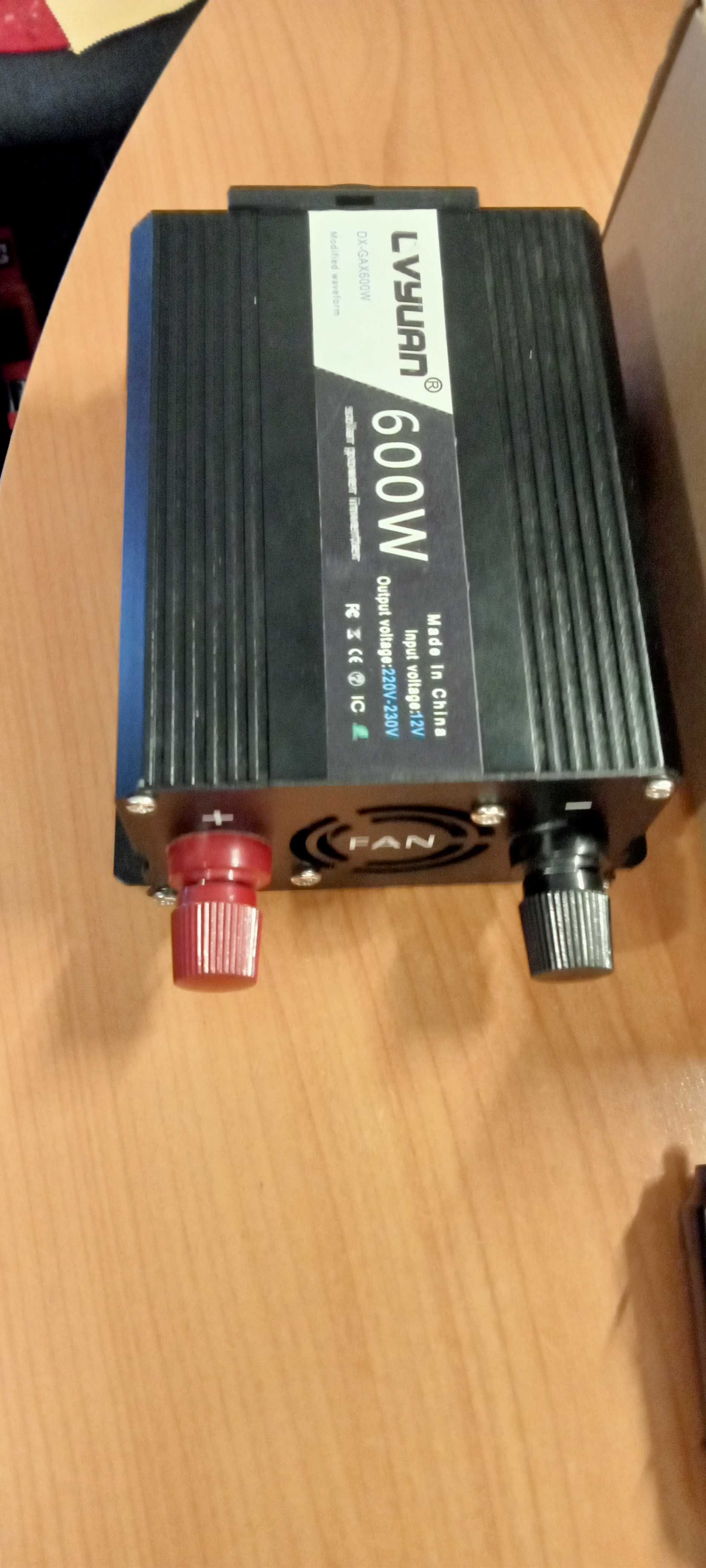 Inversor 12V-220V. 96€. Oportunidade