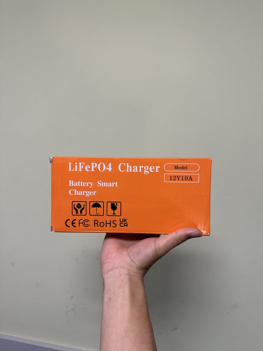 NOWA ładowarka LiFEPO4