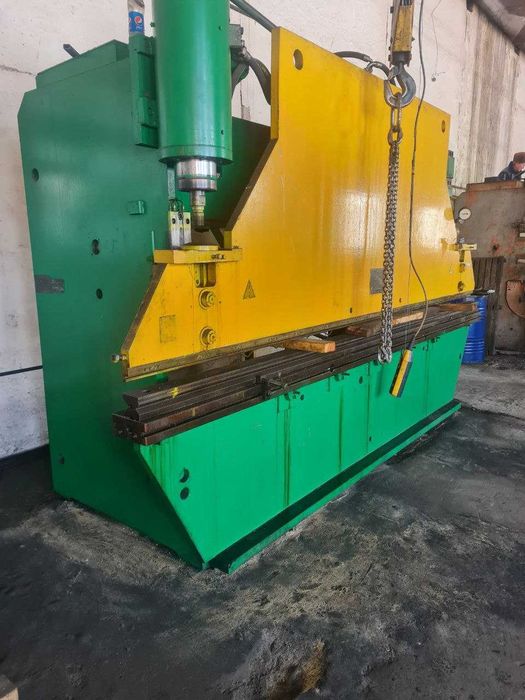 Листогибочный пресс