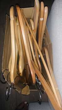 Conjunto Cabides madeira