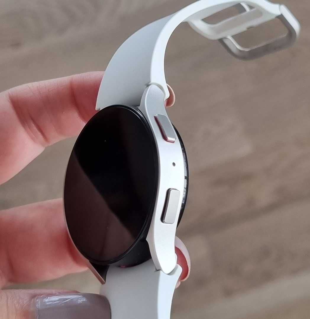 Смарт часы Samsung Galaxy Watch 6+комплект