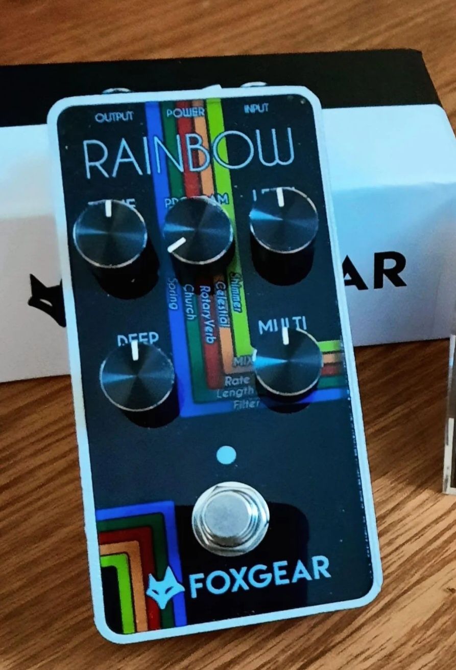 Foxgear Rainbow pedal de Reverb como NOVO