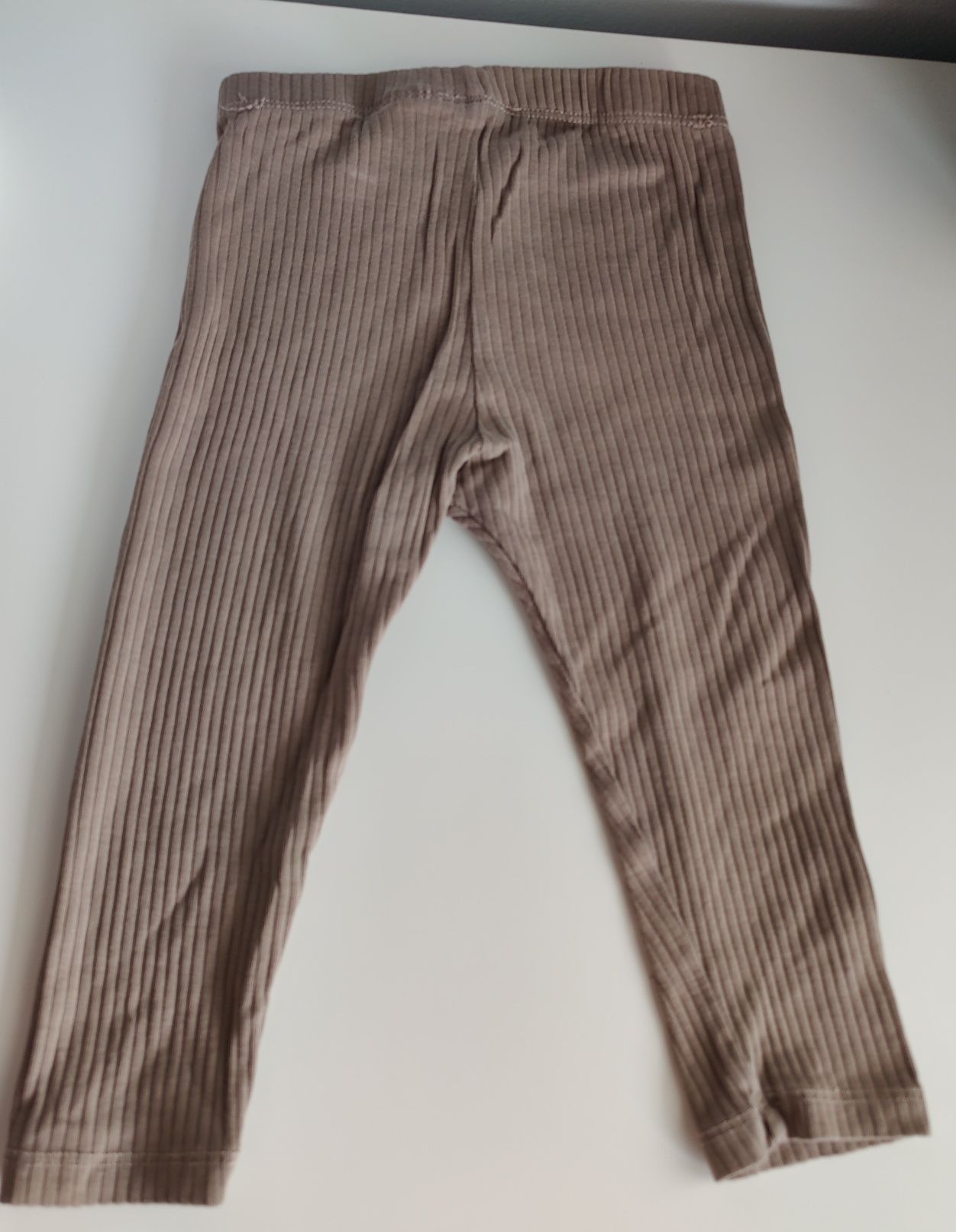 Brązowe beżowe legginsy w prążki H&M r 86