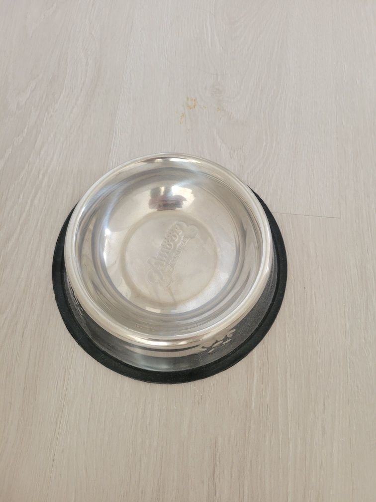 Vários artigos para gato