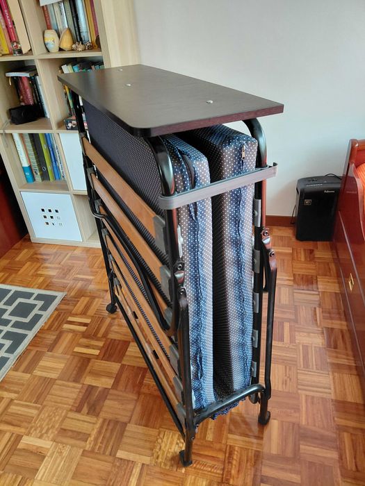 Cama dobravel com colcháo