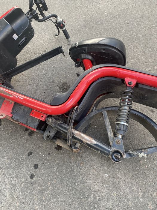 Електроскутер рама вилка маятник сидіння кермо