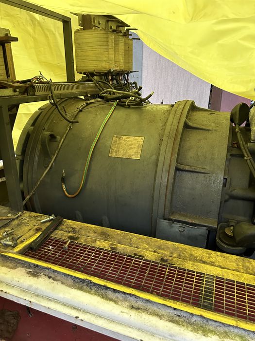 Hitzinger prądnica 400 hz 200/115 kva