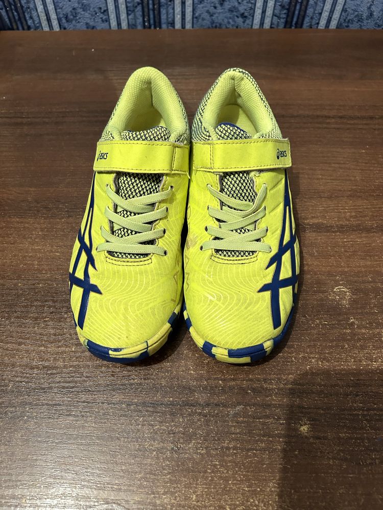 Футзалки asics