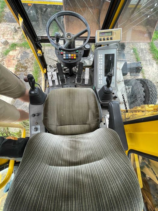 Liebherr zw 900 dwudrożna kolejowa kołowa z podporami LITRONIC 20t