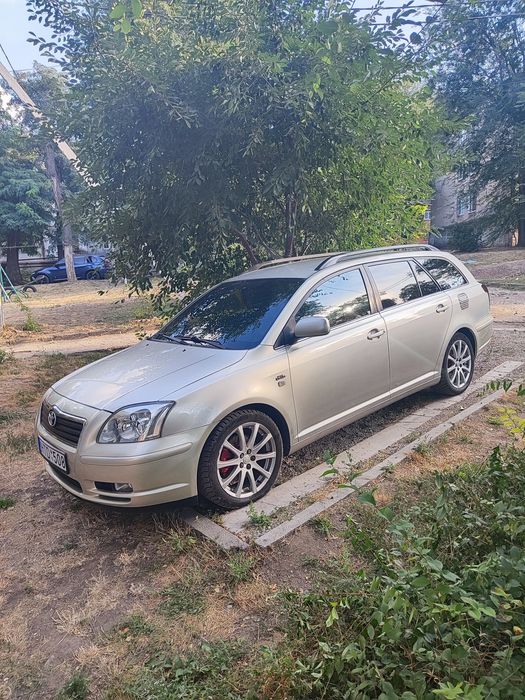 Тойота Авенсис Т25