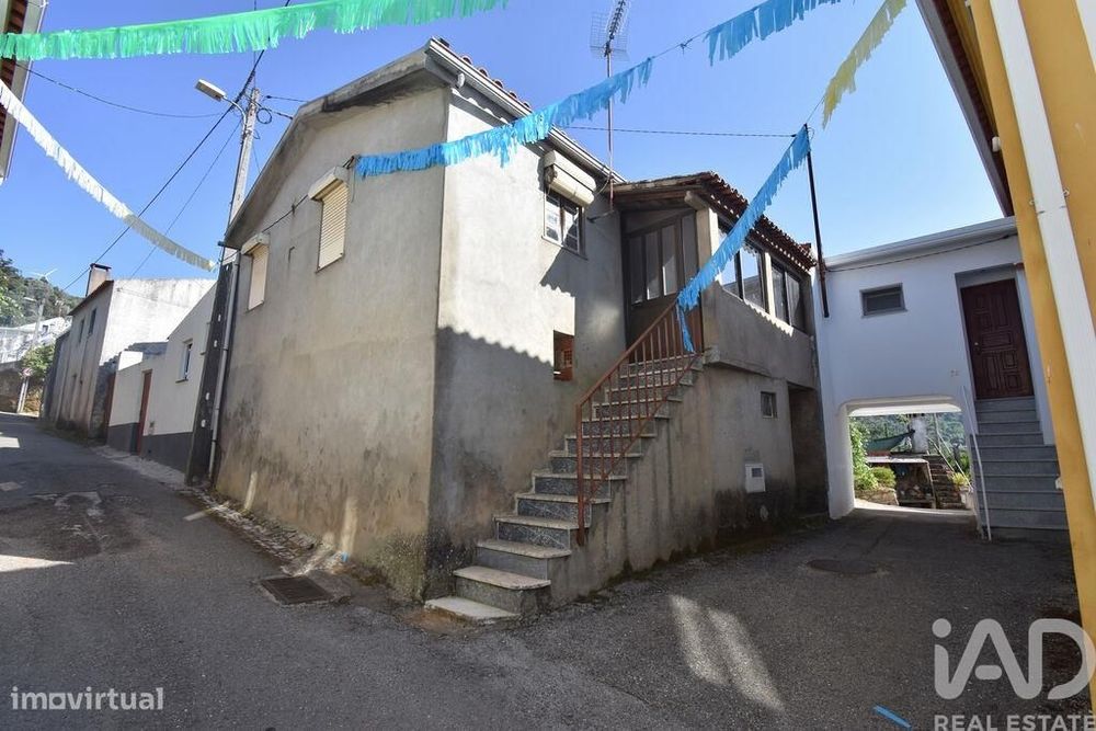 Casa / Villa T2 em Vila Nova de 96,00 m2