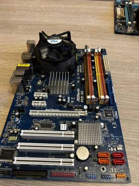 ASROCK p5b-de + intel Q8200 2.4ghz + ddr2 512mb/400
