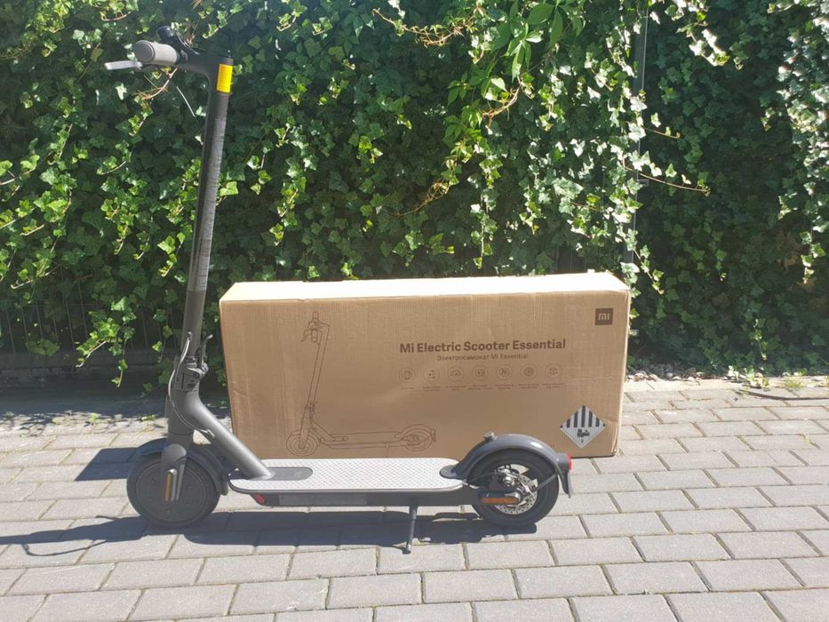 Mi Electric Scooter Essential
