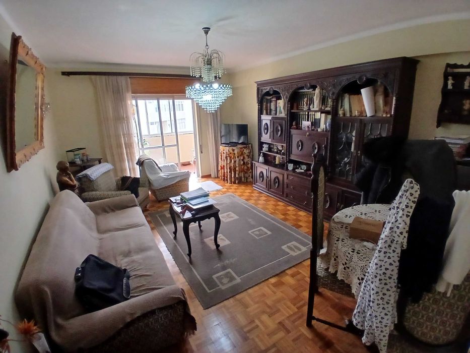 Apartamento T2 em Faro (Zona do Bom João) - Oportunidade