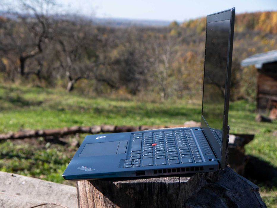 Ноутбук Lenovo ThinkPadT14s Ryzen 5 PRO 5650U  8/256 2022 Aluminium