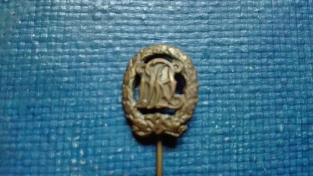 3 Рейх Cпортивный знак DRL на игле , знак бронза до 1945г.