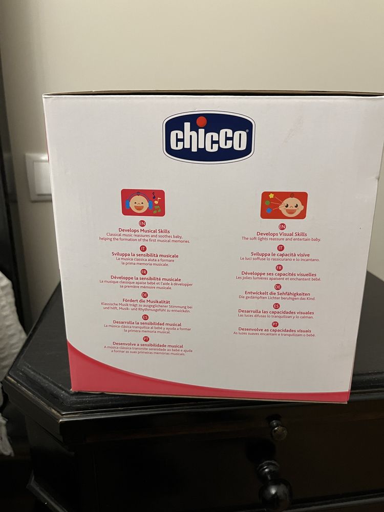 Chicco Projektor gwiazdek na łóżeczko
