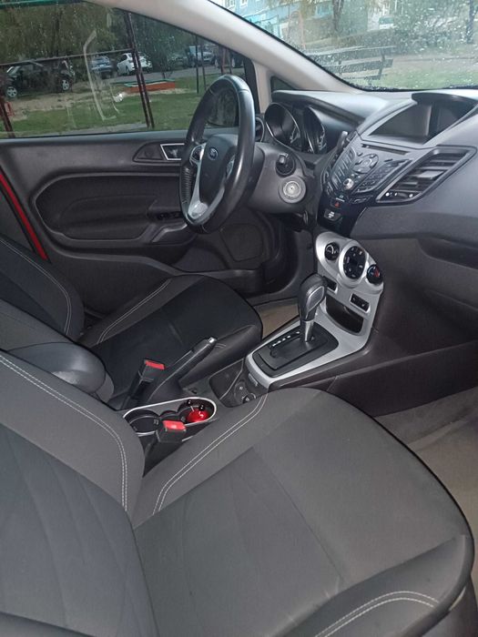 Ford fiesta 1,6 2016 г.