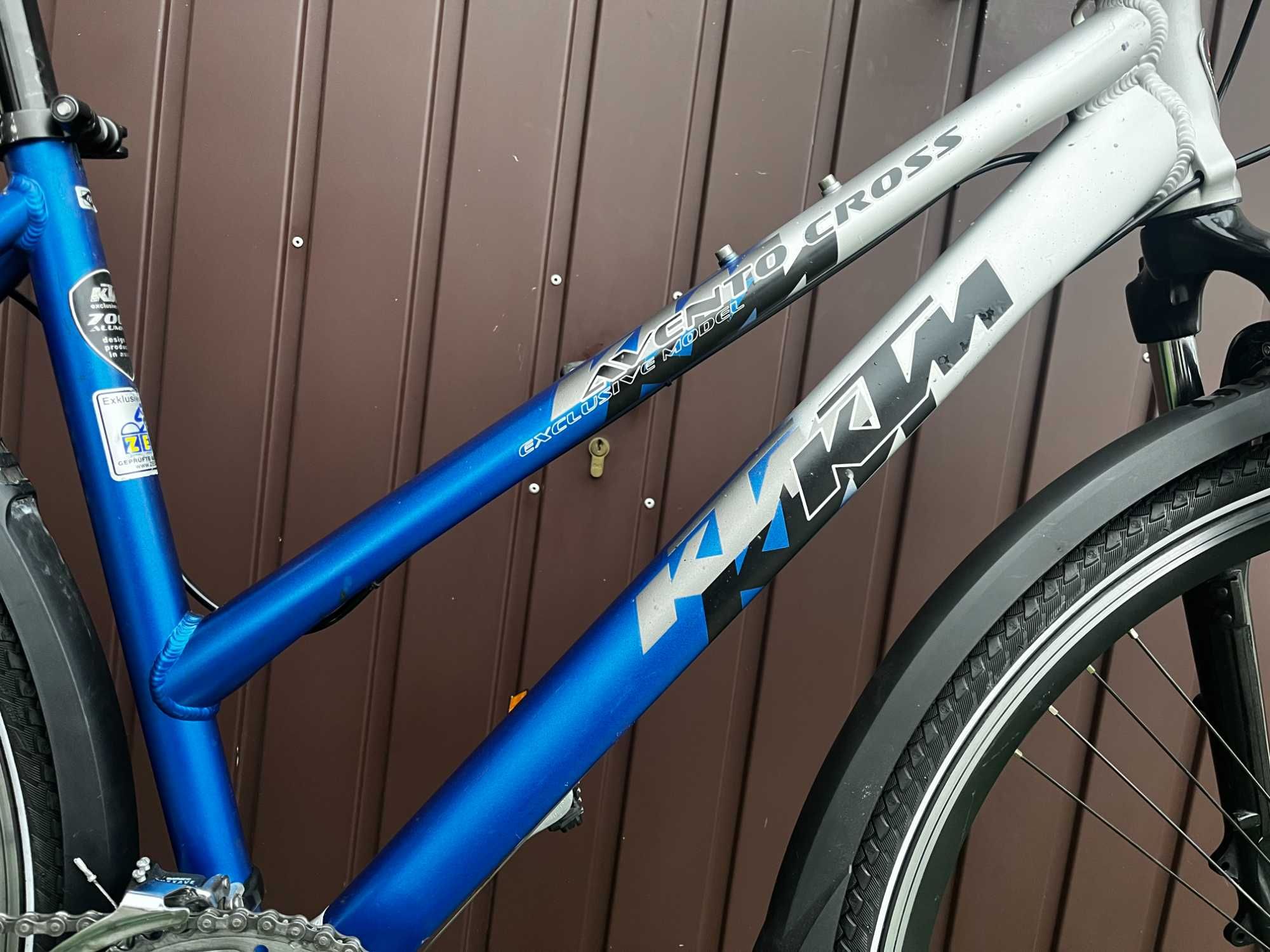 Rower KTM AVENTO CROSS/alu./amor.-blokada/Shimano DEORE LX/koła 28"