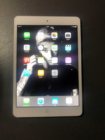 Tablet iPad Apple Retina Wifi Silver ME279FD/A