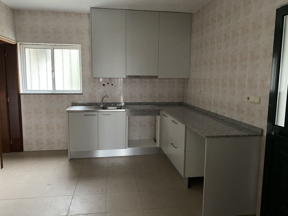 Arrendo andar moradia T3