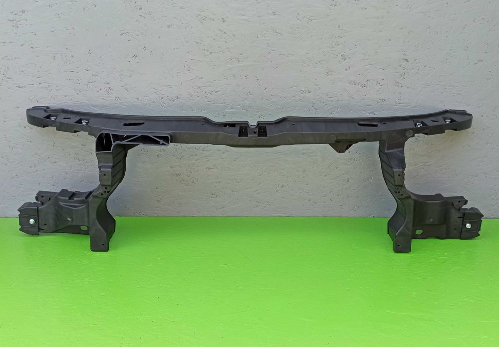 Решетка Решотка радиатора на Фольксваген Т6 Volkswagen T6 15-25р