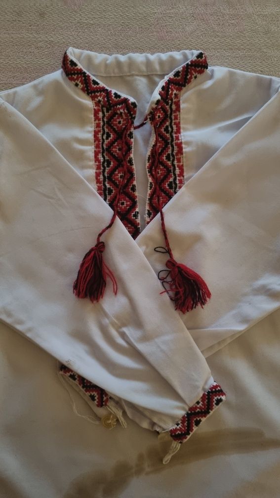 Дитяча вишита сорочка