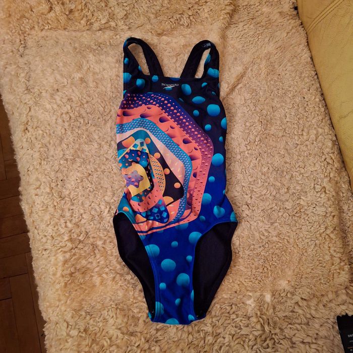 Продам купальник Speedo для дівчинки