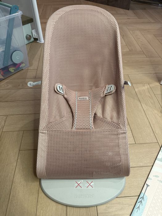 BABYBJORN - leżaczek BLISS MESH - Ciemny Róż