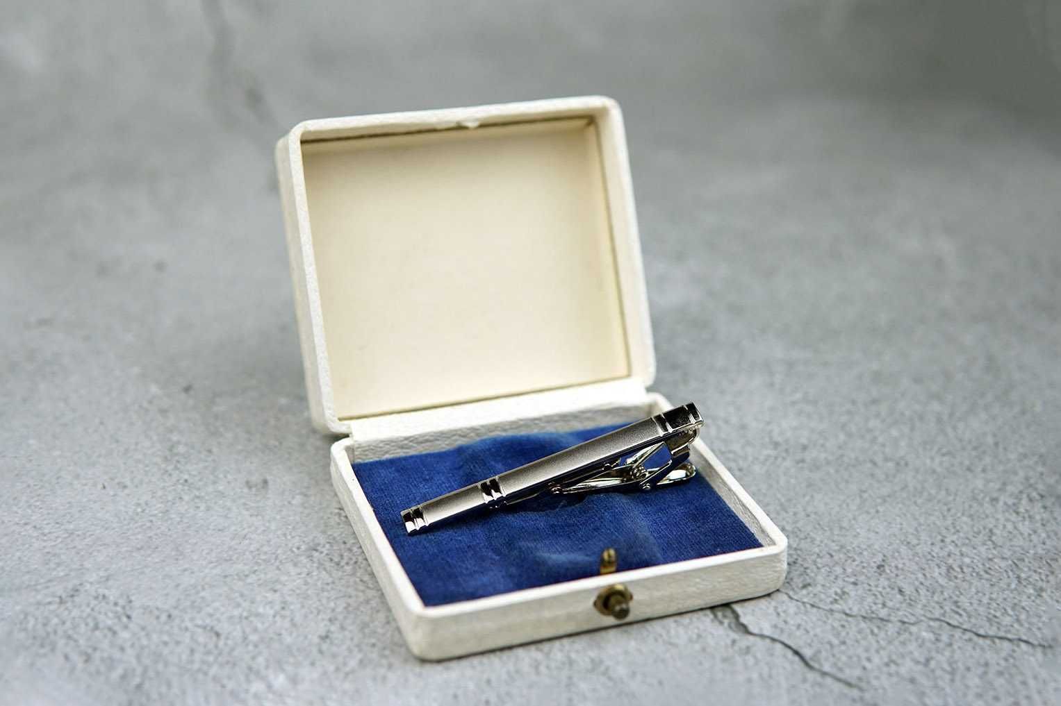 Srebrna metalowa spinka do krawata męska ślub elegancka poznań