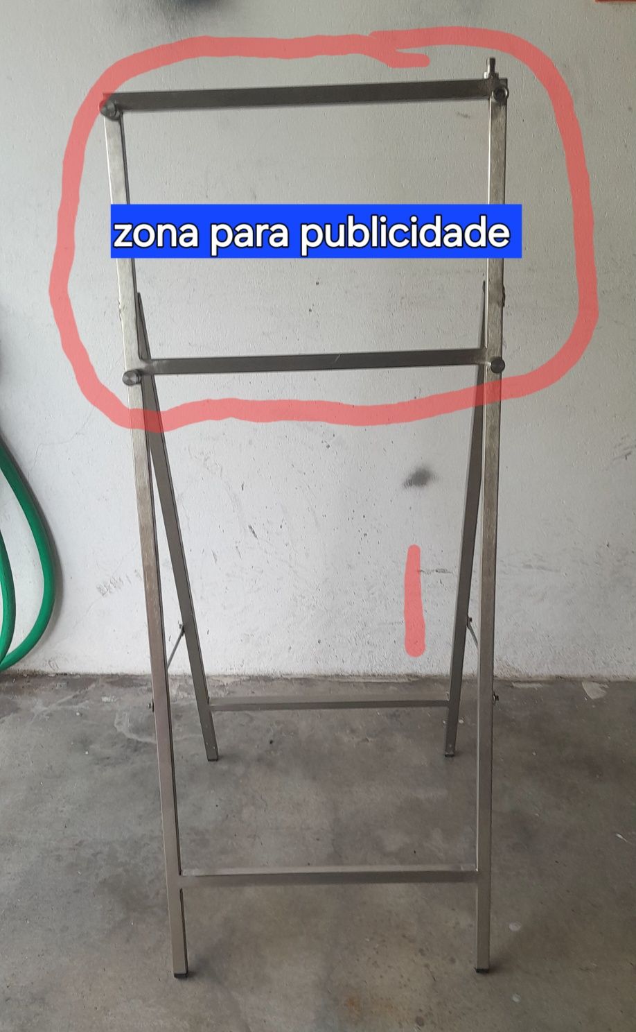 Expositor para publicidade ou ementa