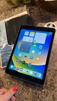 Tablet iPad Apple - 128GB - TOUCH ID - PROCREATE