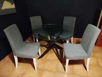 Mesa e 4 cadeiras