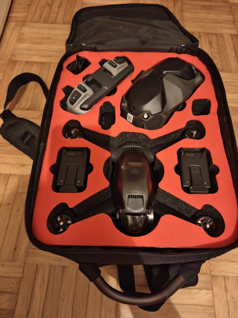 Дрон Dji FPV. Dji Googles FPV v2 3 батареи 7-10 циклов зарядки