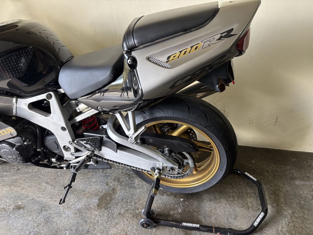 Honda CBR 919 RR Fireblade  impecavel
