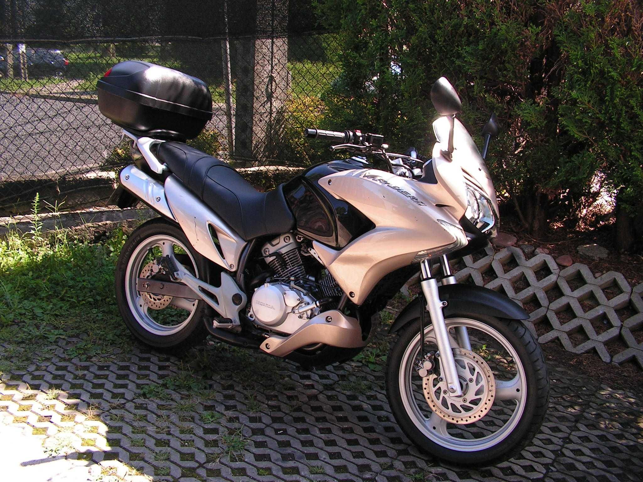 HONDA VARADERO 125 XL LIFT WTRYSK KUFER shadow cbf cbr wr 2008r. Kat B