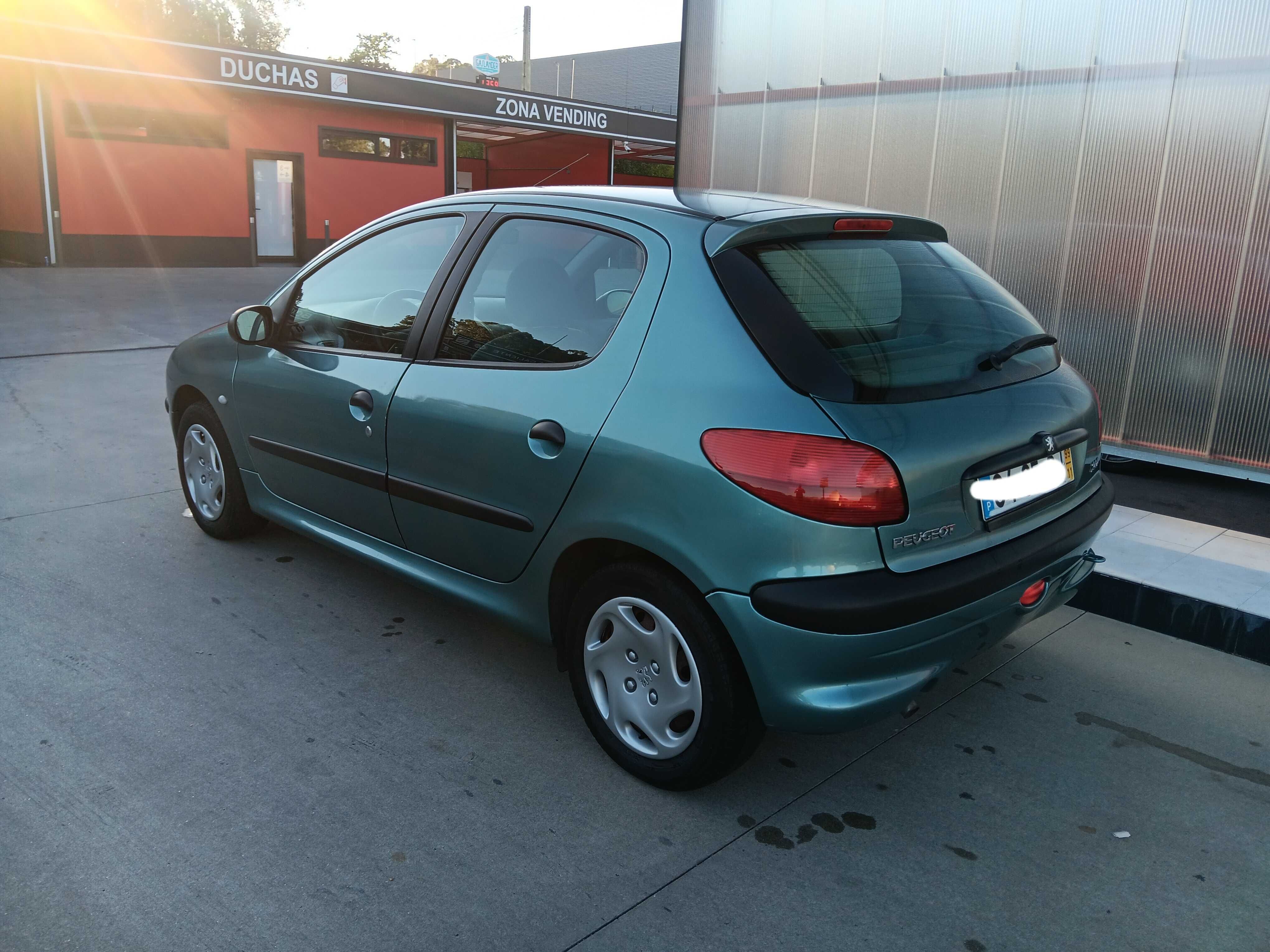 Peugeot 206. 1.1