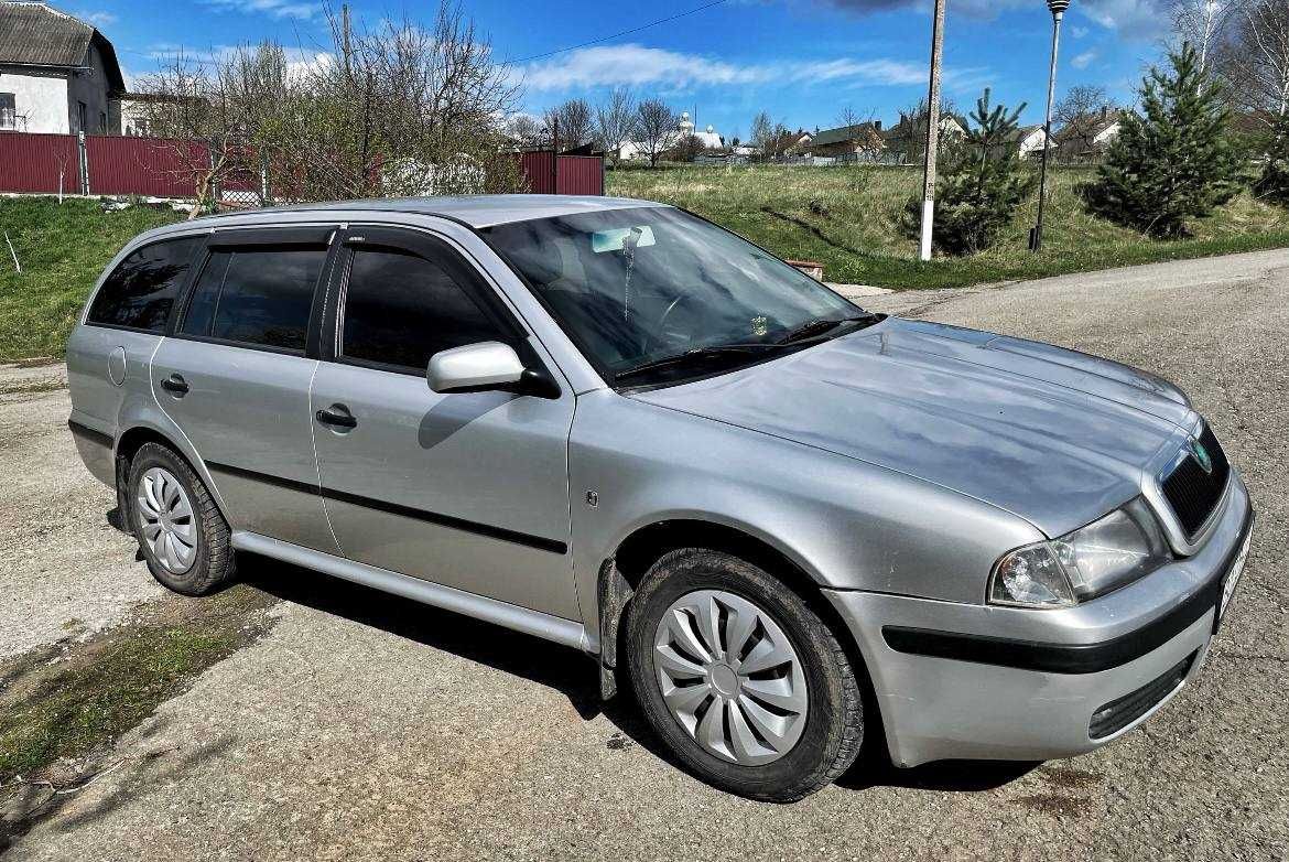 Продам автомобіль Skoda Octavia